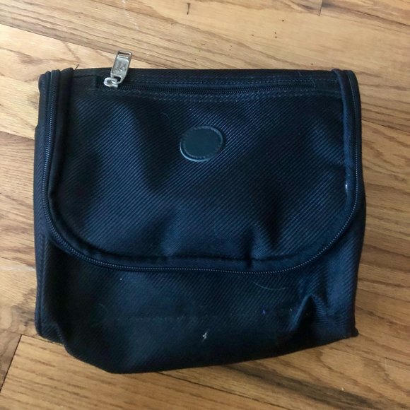 Travelers Club Hanging Toiletry Bag - Picture 1 of 4